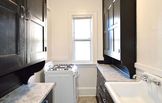 1 bed, 1 bath, 410 sqft, $935, Unit 10 - 114