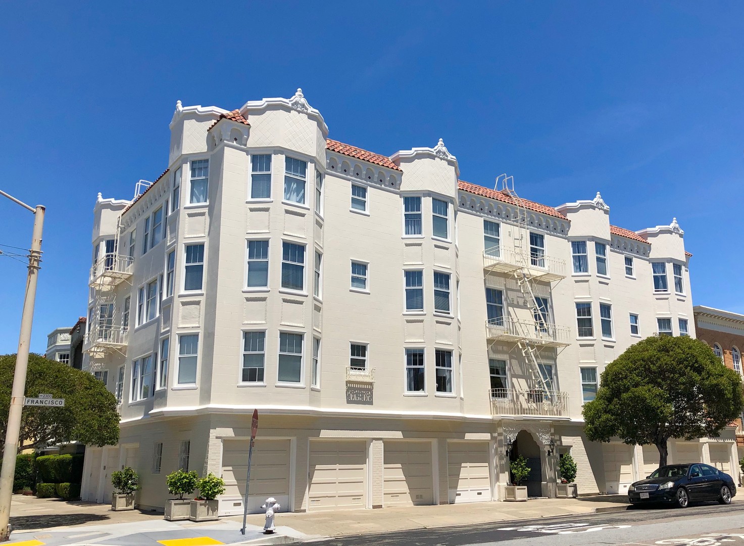 2290 Francisco Street