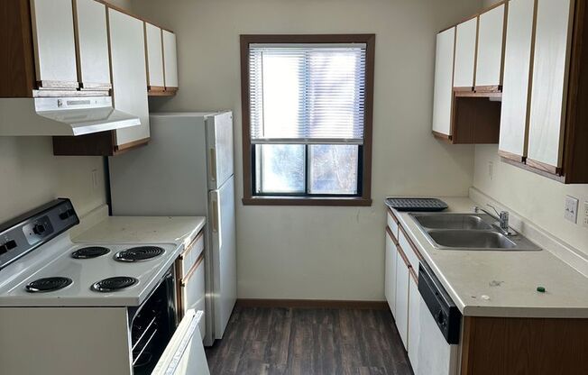 2 beds, 1 bath, 900 sqft, $850, Unit 202