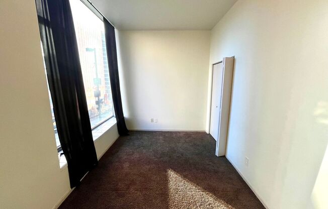 2 beds, 1 bath, $1,295, Unit 305 S 16th St. - Unit 203