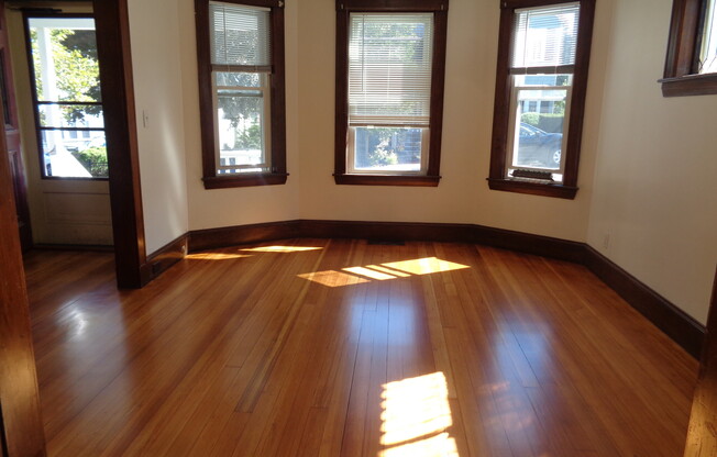 41 HARRIET AVE