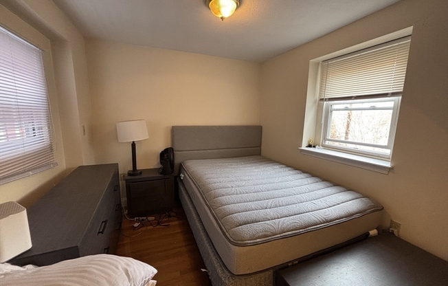 Studio, 1 bath, 700 sqft, $2,495, Unit F