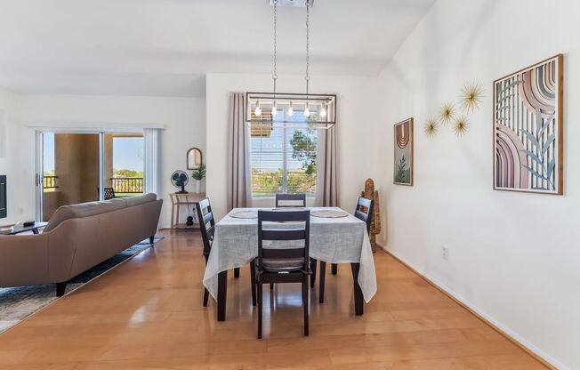 2 beds, 1.5 baths, $2,500, Unit # 204
