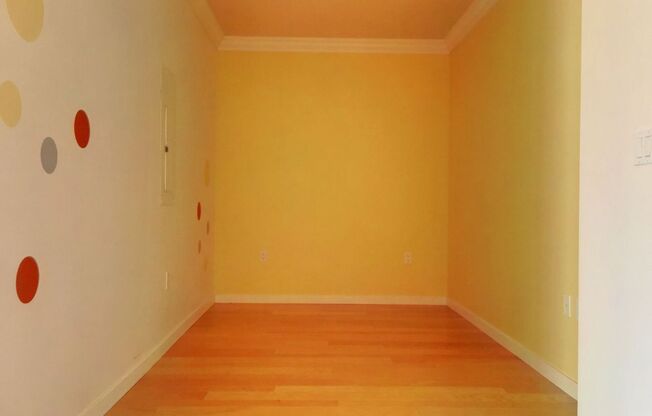 1 Bed + Office, 1 Bath SOMA Condo w Rooftop - 1 Parking Included, 1 Addtnl Pkg Option