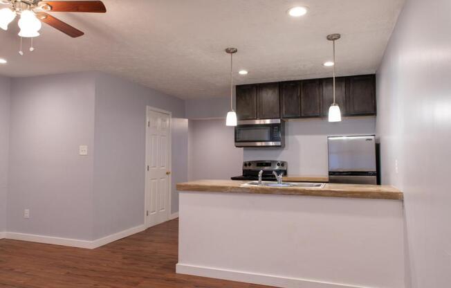 1 bed, 1 bath, 800 sqft, $850
