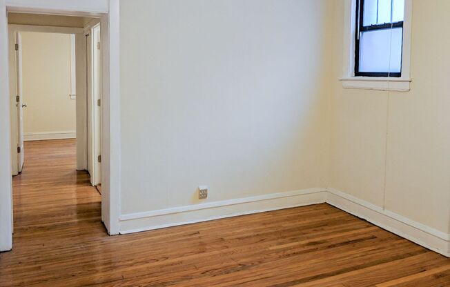 1 bed, 1 bath, 560 sqft, $1,675, Unit 520-G