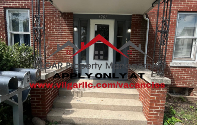 2 beds, 1 bath, $1,050, Unit Apt A-1