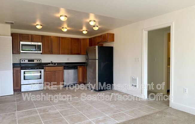 2 beds, 1 bath, 865 sqft, $1,895