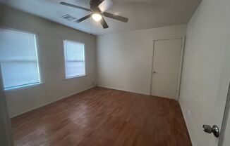 3 beds, 2 baths, $1,595