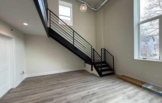 1 bed, 1 bath, 768 sqft, $2,775, Unit 111