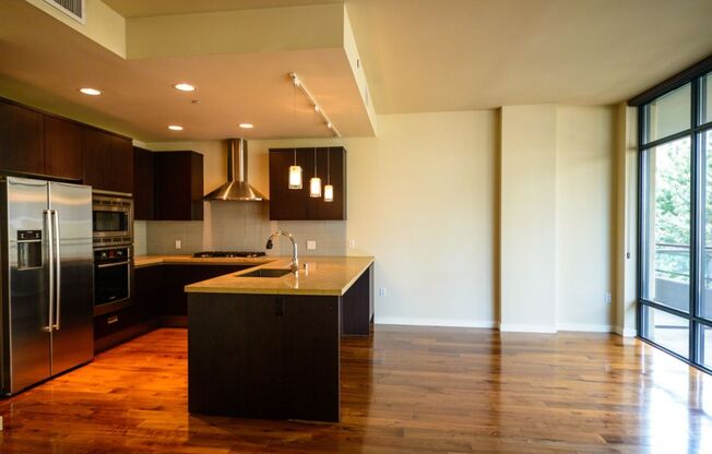 1Bd/1.5Ba Bellevue Condo
