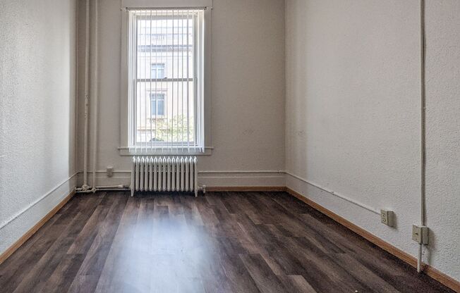 2 beds, 1 bath, 570 sqft, $695, Unit 229