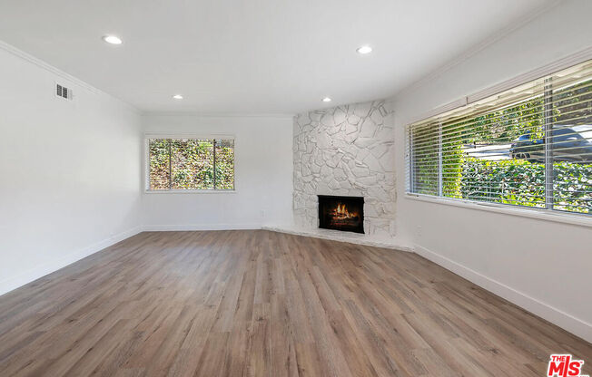 11555 DUQUE DR