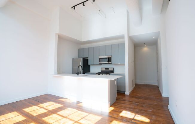 1 bed, 1 bath, 730 sqft, $1,808, Unit 100-405