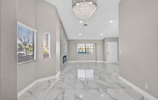 NO HOA! MOVE-IN READY 3-BEDROOM HOME IN HENDERSON! 2 BATHS / 2-CAR GARAGE