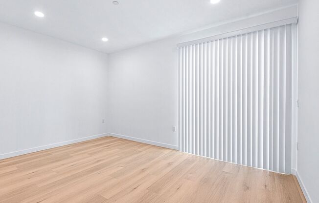 3 beds, 2 baths, 1,400 sqft, $3,700, Unit 502