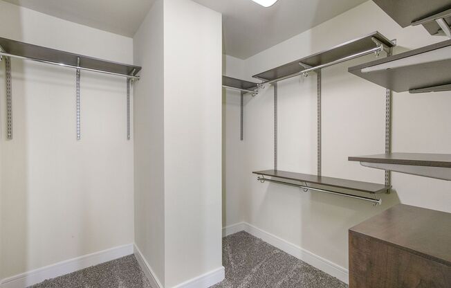 2 beds, 2.5 baths, 2,171 sqft, $9,728, Unit 1910