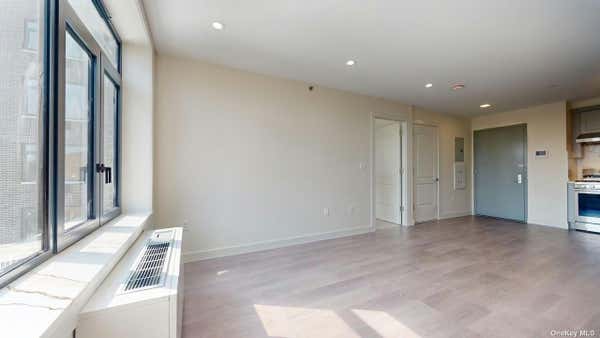 1 bed, 1 bath, 600 sqft, $2,700, Unit 6J