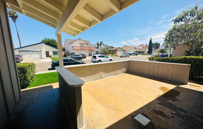 Spacious 3 Bedroom 2 Bath in Mira Mesa! Big Back Yard!