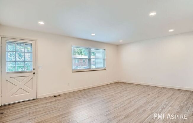 8224 PIERCE CT