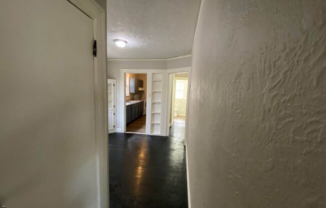 2 beds, 1 bath, 936 sqft, $799, Unit Unit 420