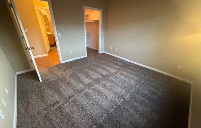 2 beds, 2 baths, $1,695