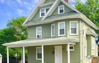 319 E VINE ST
