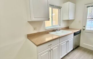 1 bed, 1 bath, $2,395, Unit 155-A