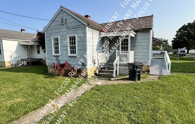 1401 W 8 AVE