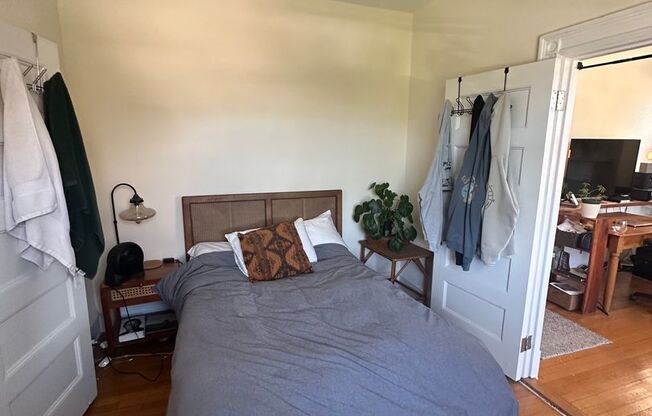 1 bed, 1 bath, 550 sqft, $2,450, Unit 34
