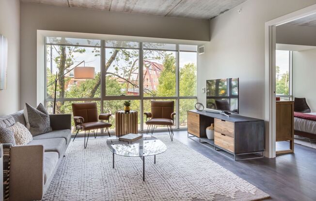 1 bed, 1 bath, 684 sqft, $2,900, Unit 403