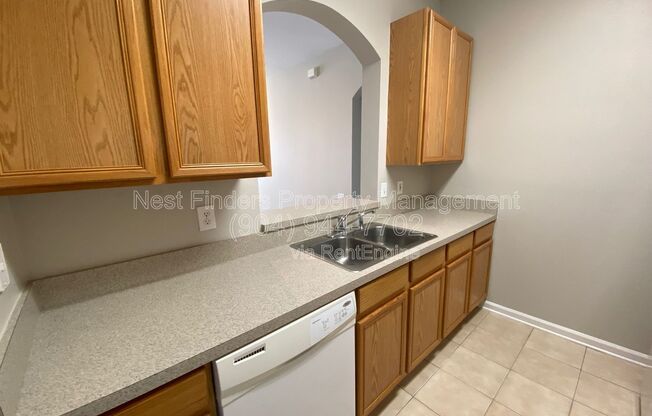 3 beds, 2 baths, 1,408 sqft, $1,600, Unit 929