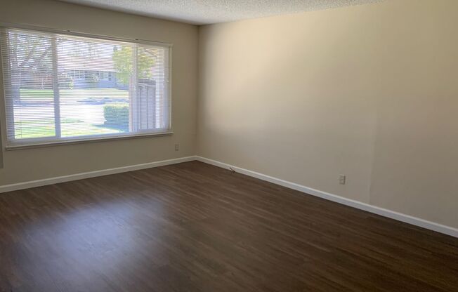 Excellent Value! Spacious Updated South San Jose Home with dual living areas and A/C!