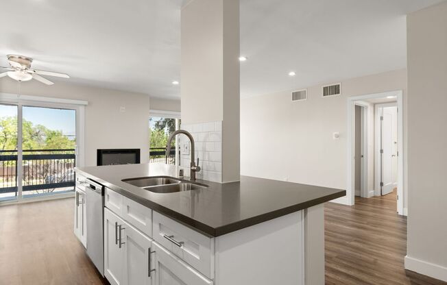 BROOKSIDE TERRACE - ENCINO APARTMENTS
