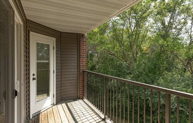 Regency Woods Apartments in Minnetonka, MN Private Balcony