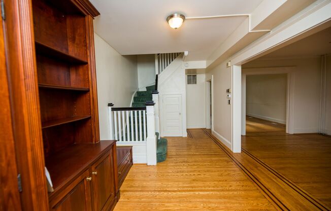 2026/2027 JHU off-campus Renovated Charles Village 5bd/2ba w/ W/D & CAC Available 6/9/26