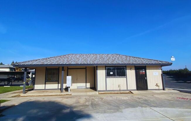 Studio, 1 bath, 400 sqft, $995, Unit 209