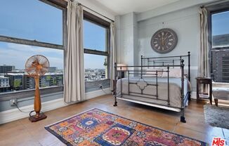 1 bed, 1 bath, 1,200 sqft, $3,200, Unit 806