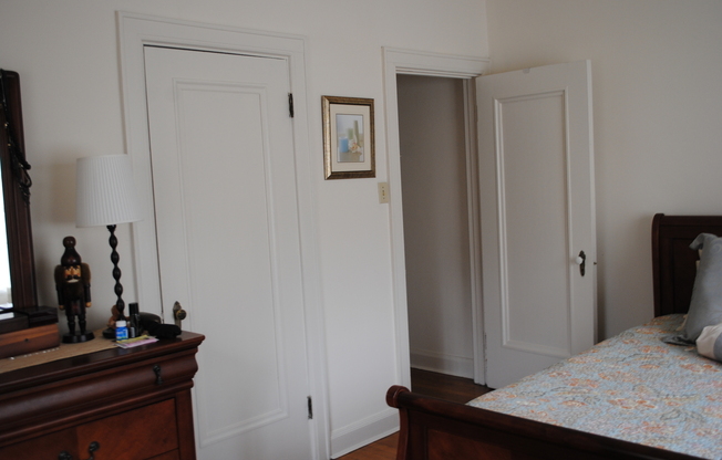 2 beds, 1 bath, 1,050 sqft, $1,695, Unit 01