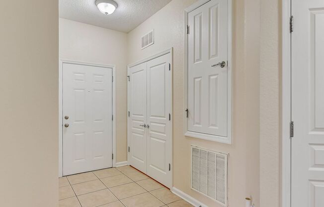 3 beds, 2 baths, $1,865, Unit UNIT 103