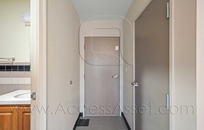 Studio, 1 bath, 400 sqft, $1,195, Unit 111