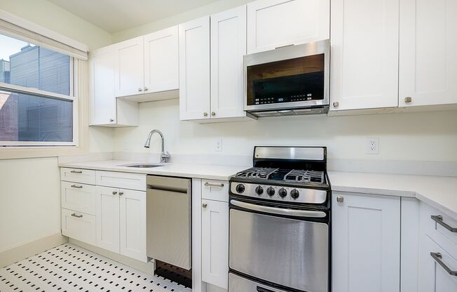 Studio, 1 bath, 463 sqft, $1,550, Unit 408