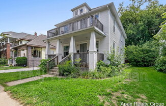 1530 QUARRY AVE NW