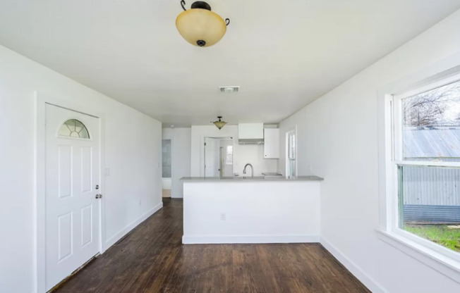 414 ORANGE AVE