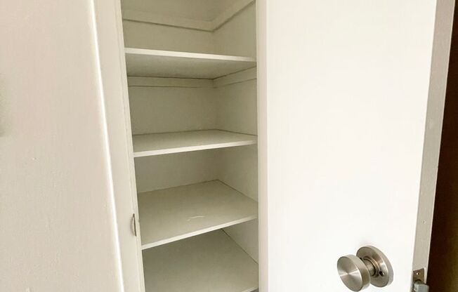 Studio, 1 bath, 370 sqft, $1,450, Unit 207
