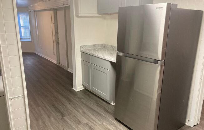 1 bed, 1 bath, 700 sqft, $1,199, Unit 40-B
