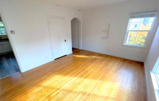 Studio, 1 bath, 525 sqft, $1,975