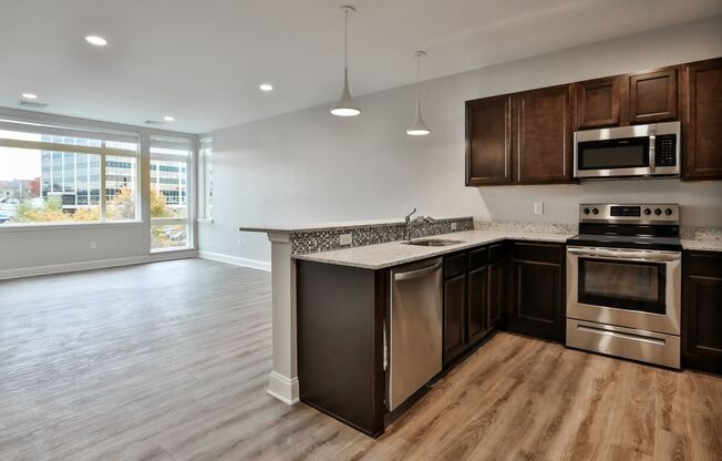 1 bed, 1 bath, 833 sqft, $1,650, Unit 203