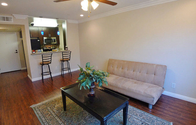 1 bed, 1 bath, 650 sqft, $2,095, Unit 216