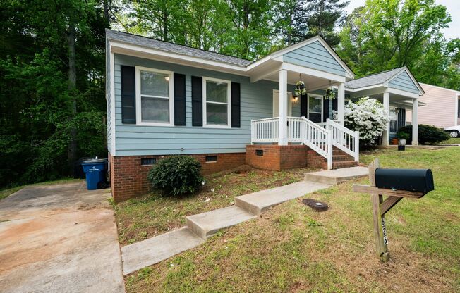 612 HILLTOP DR